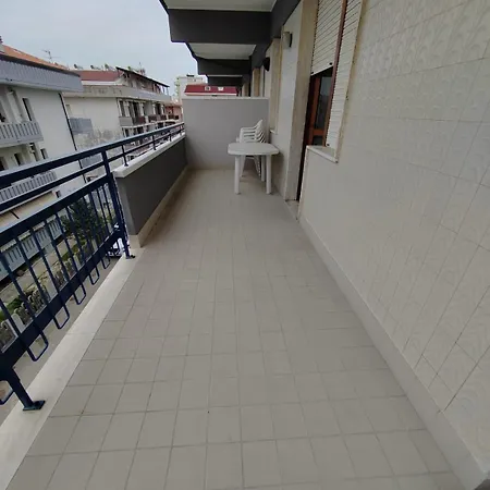 Daire E09 - Trilocale Bolzano *